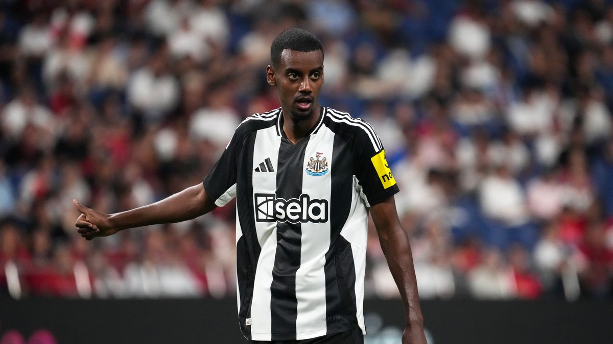 A picture of Newcastle United striker, Alexander Isak.