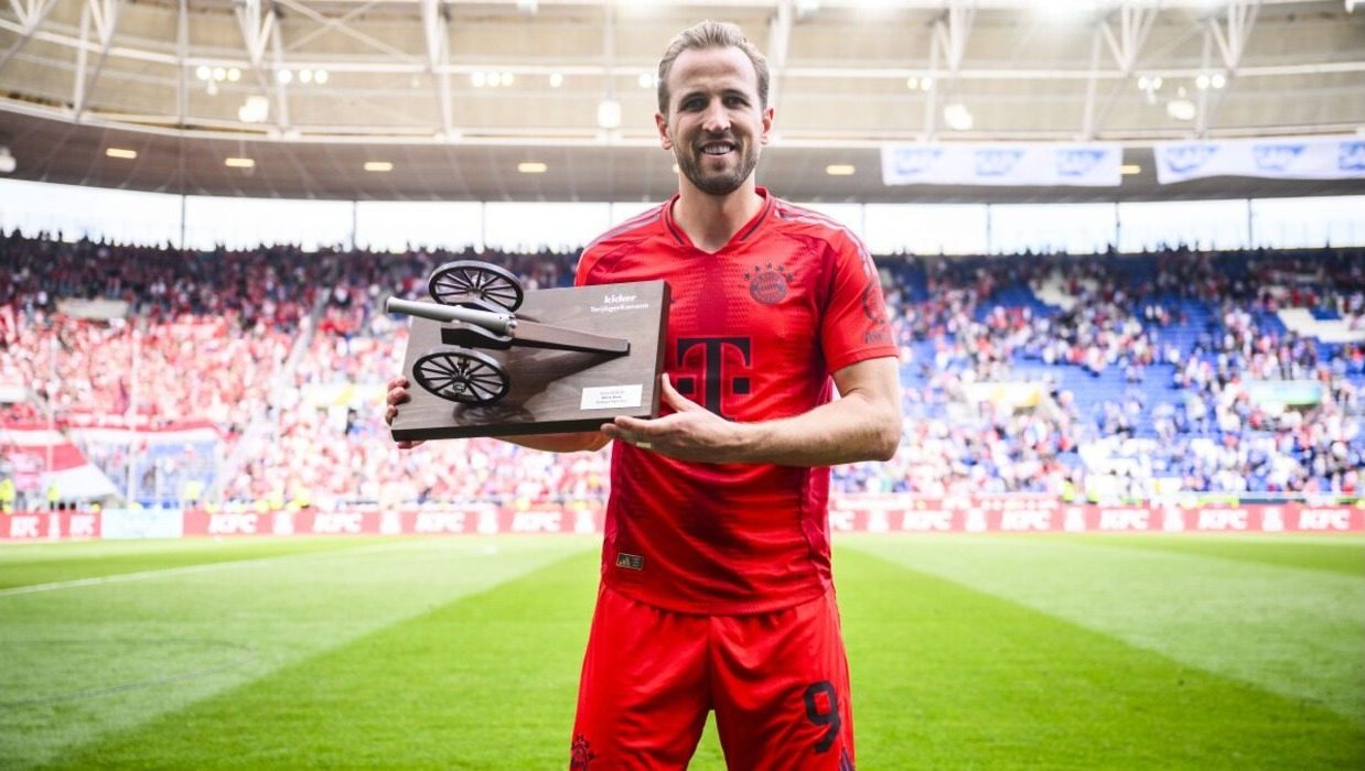 Harry Kane with the Bundesliga golden boot...