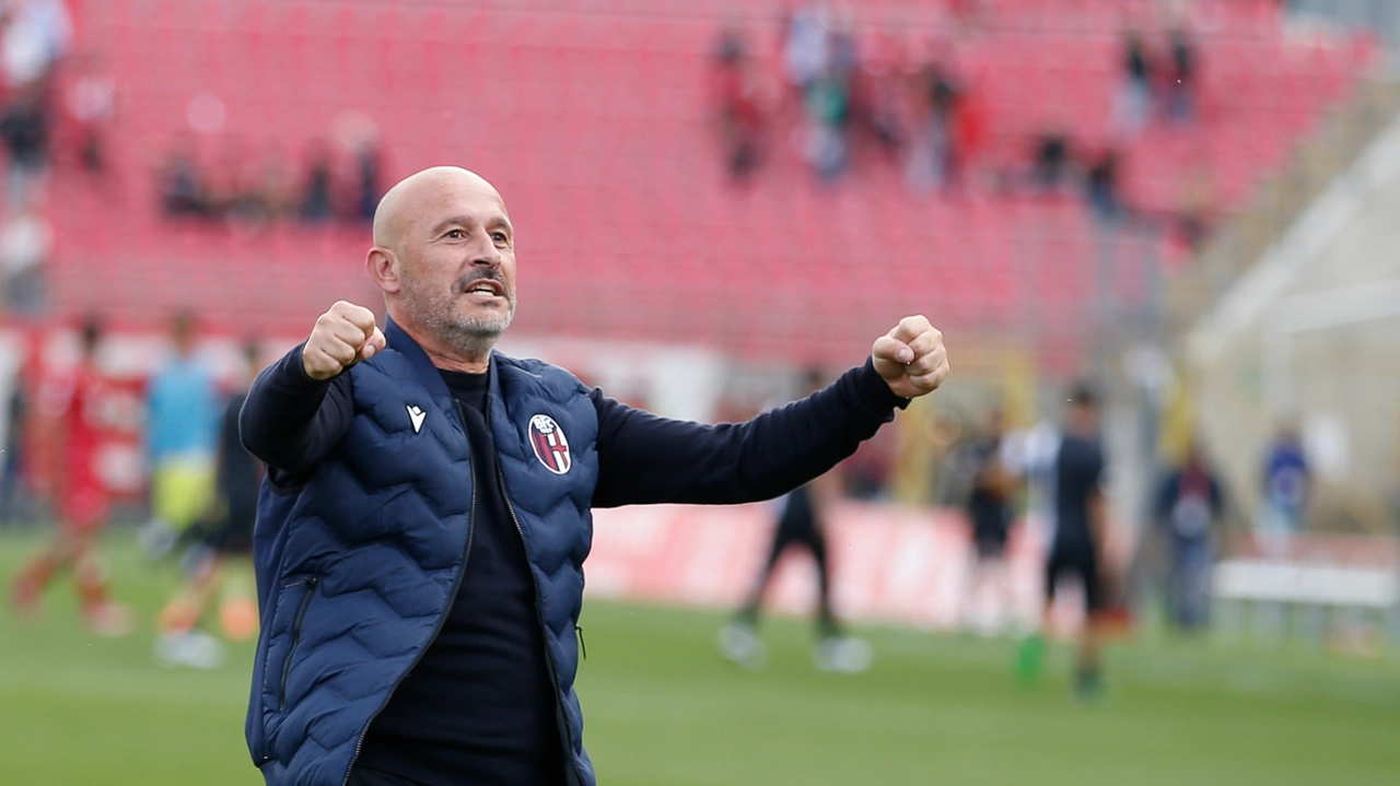Bologna manager Vincenzo Italiano...