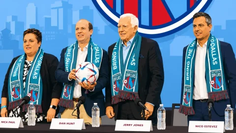 Monica Paul, Dan Hunt, Jerry Jones, Nico Estévez