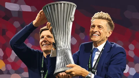 Steve Parish and Oliver Glasner holding the Conference League trophy